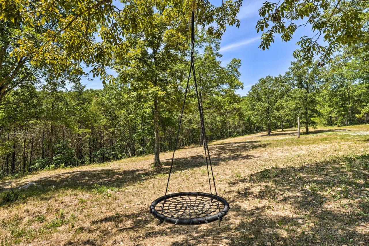 Branson Tiny Home On 52 Acres With Private Lake! Екстер'єр фото